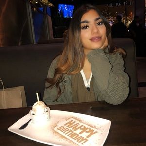 Meet your Posher, Siham